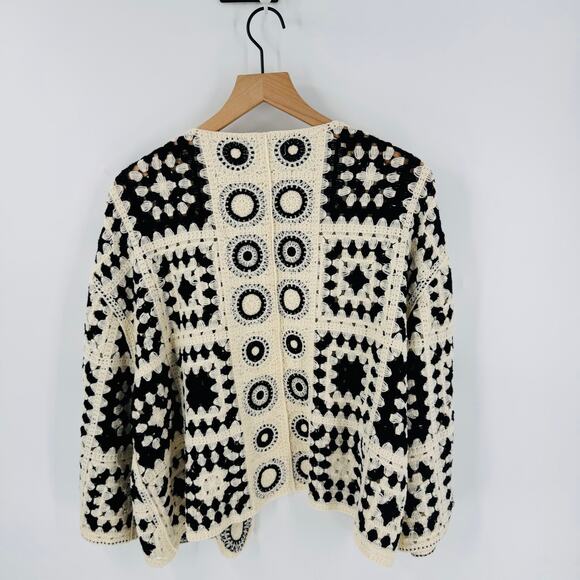 Boutique Crochet Cardigan Sweater Jacket Black Cream Open Front NWT One Size - Picture 2 of 9